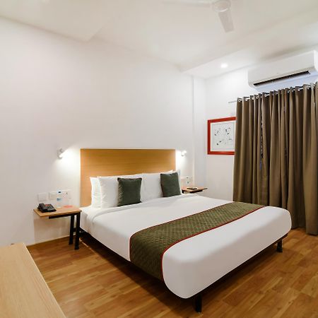 OYO Townhouse 091 Nungambakkam Hotel Chennai Luaran gambar