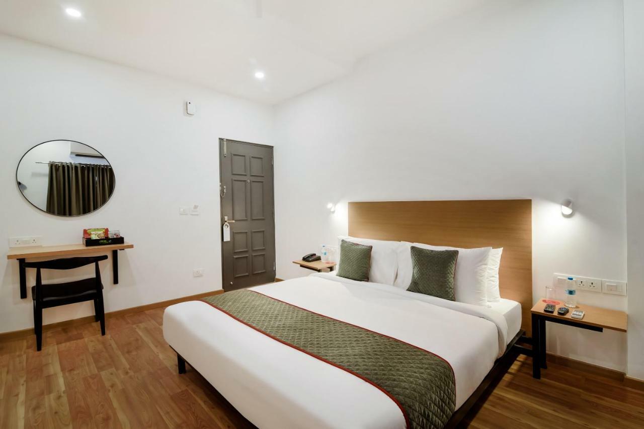 OYO Townhouse 091 Nungambakkam Hotel Chennai Luaran gambar