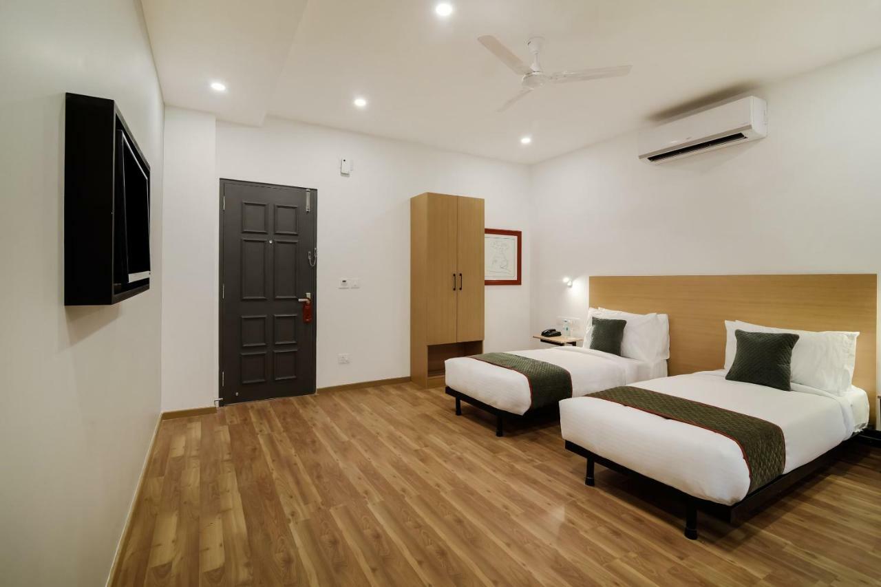 OYO Townhouse 091 Nungambakkam Hotel Chennai Luaran gambar